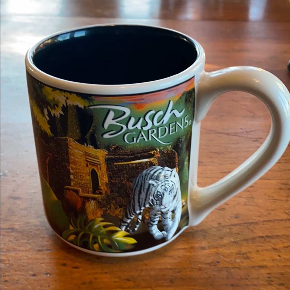 2006 Busch Garden white tiger coffee mug